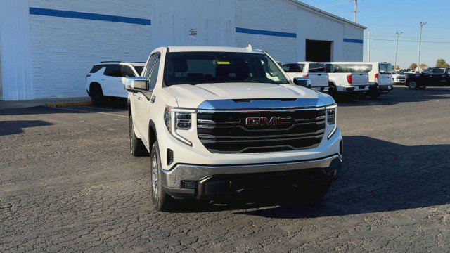 Certified 2023 GMC Sierra 1500 SLT w/ Max Trailering Package image 3