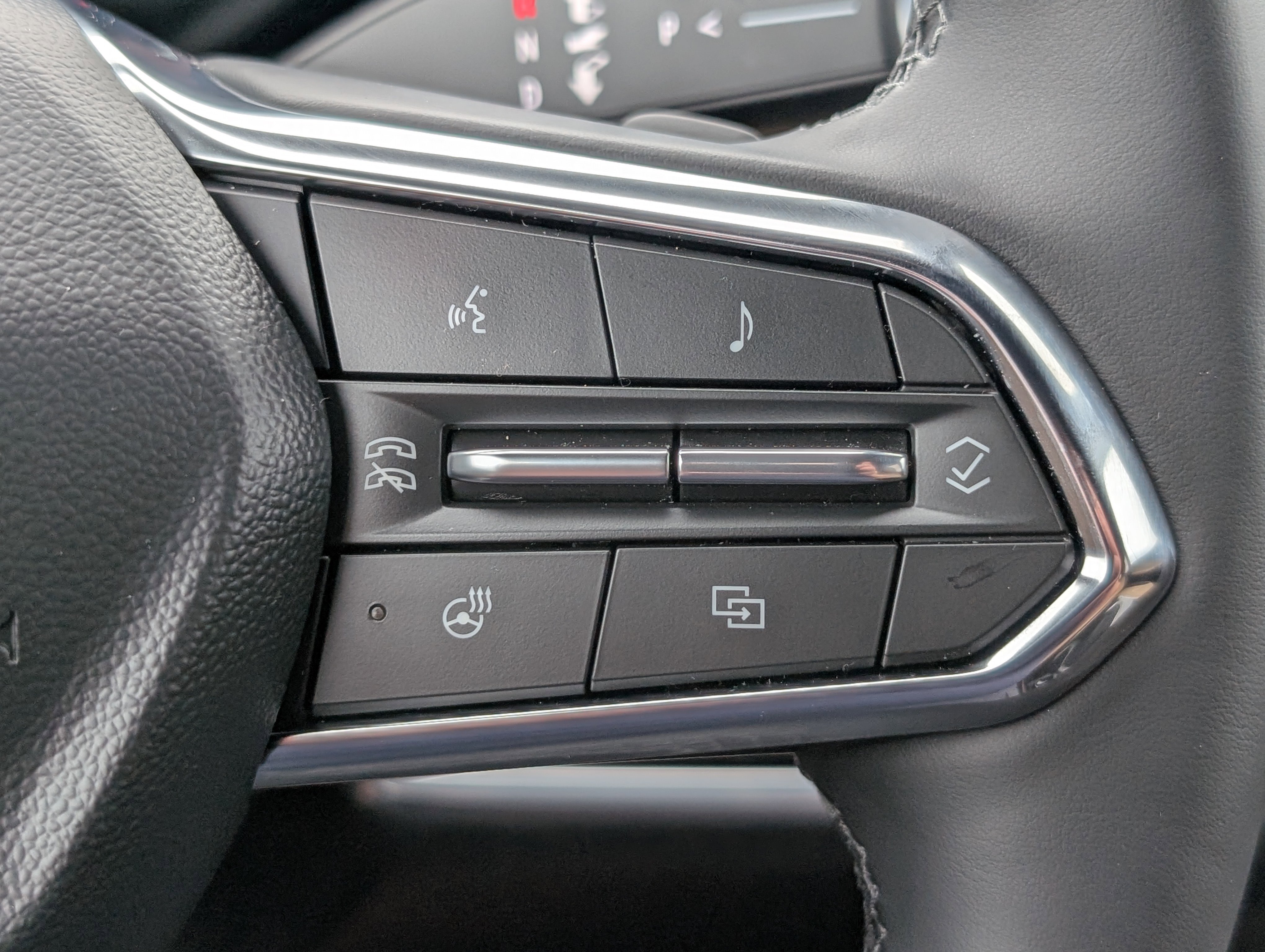 Used 2026 Chevrolet Equinox ACTIV image 26