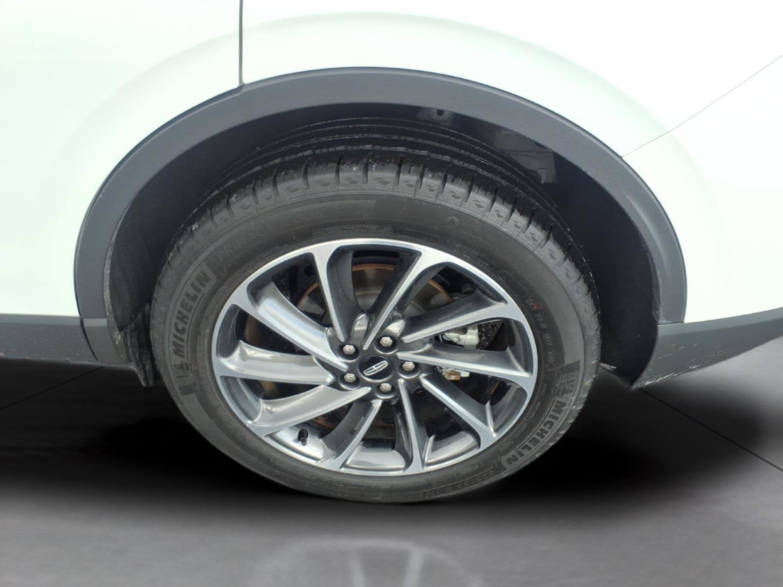 Used 2024 Lincoln Corsair AWD w/ Equipment Group 101A image 8