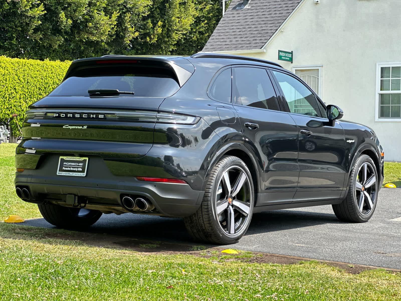 New 2025 Porsche Cayenne S AWD/4WD image 8