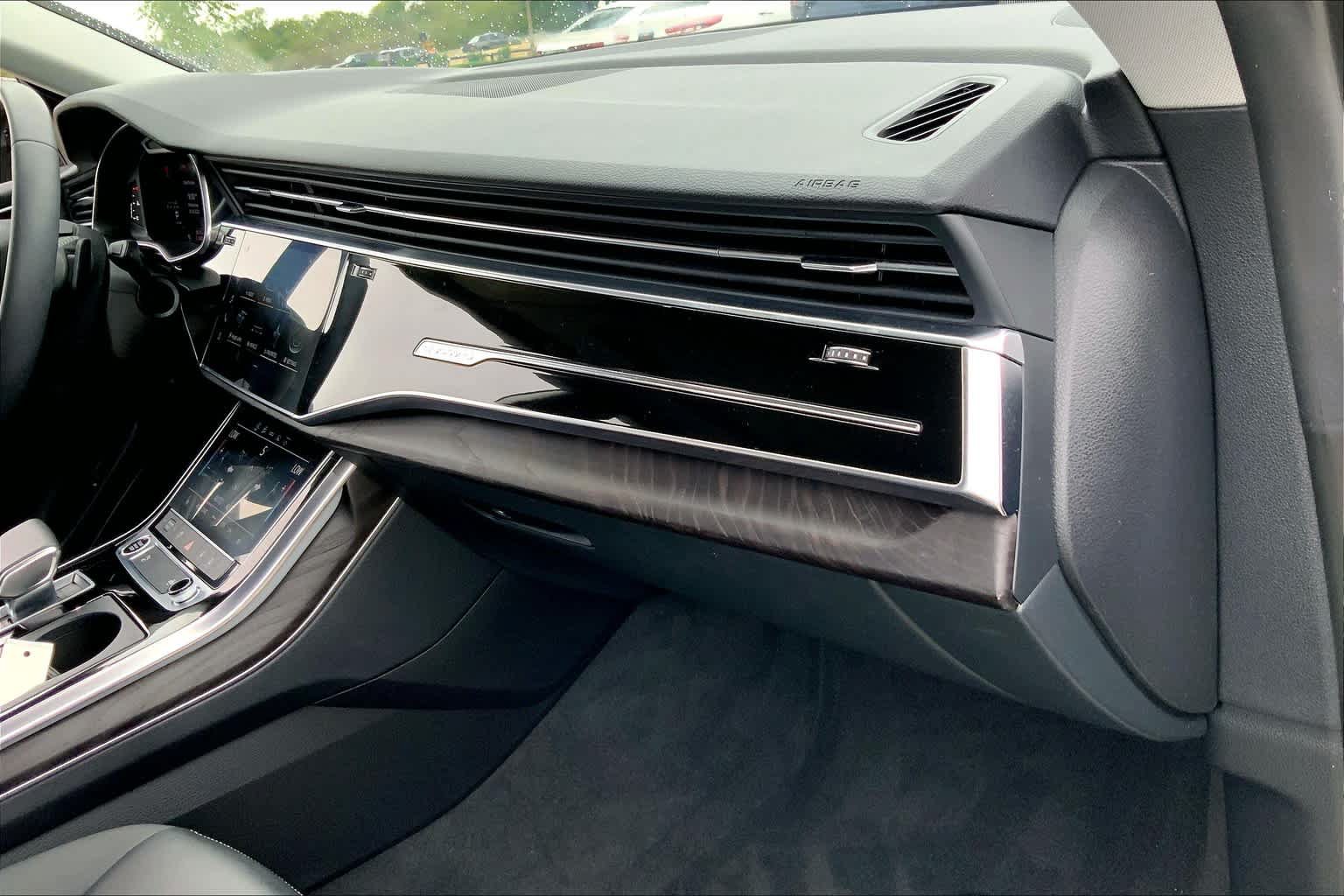 Used 2021 Audi Q8 Premium w/ Black Optic Package AWD/4WD image 17