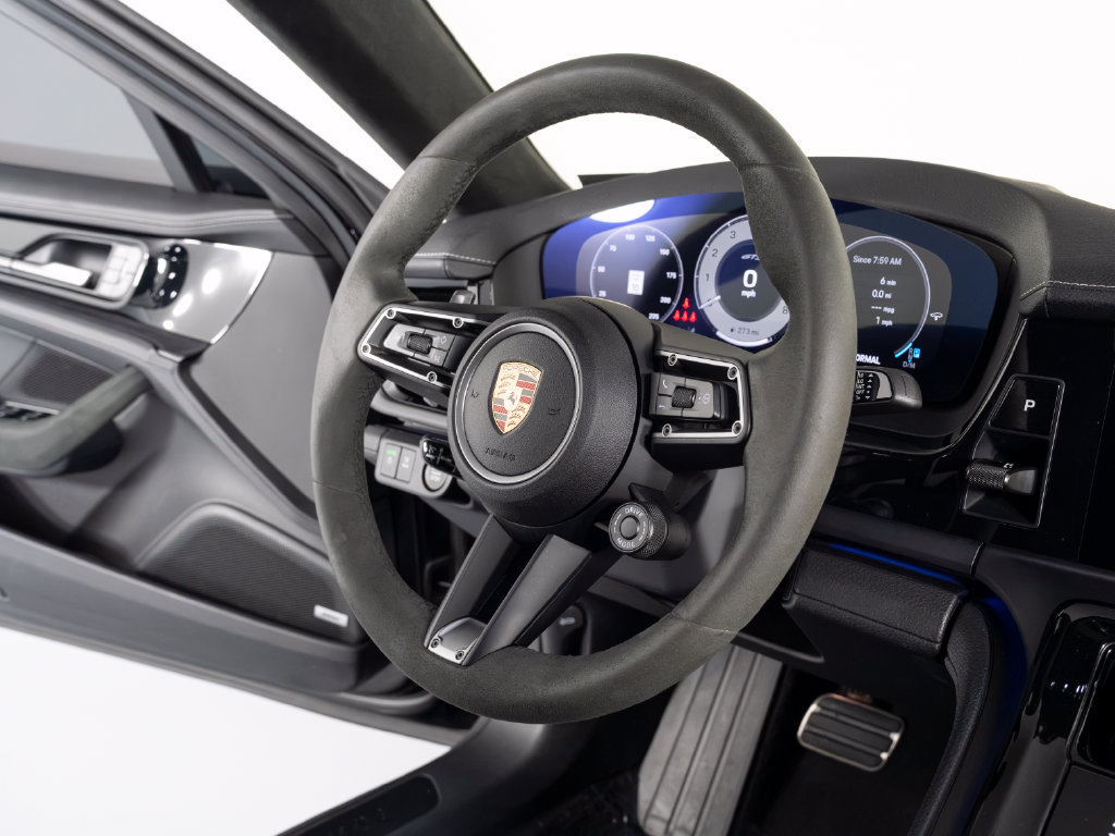 Certified 2025 Porsche Panamera GTS AWD/4WD image 37