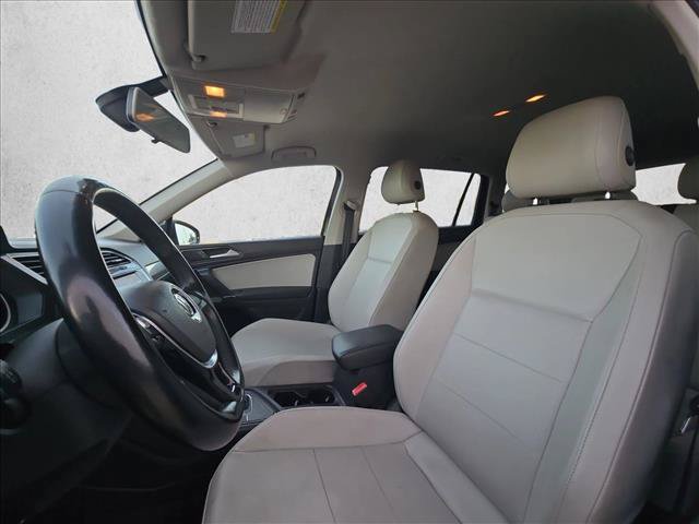 Used 2018 Volkswagen Tiguan SE FWD image 13