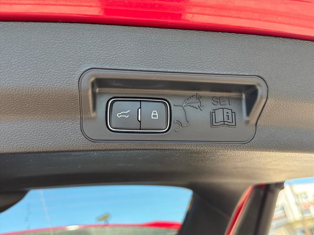 Used 2023 Ford Explorer XLT w/ Equipment Group 202A AWD/4WD image 6