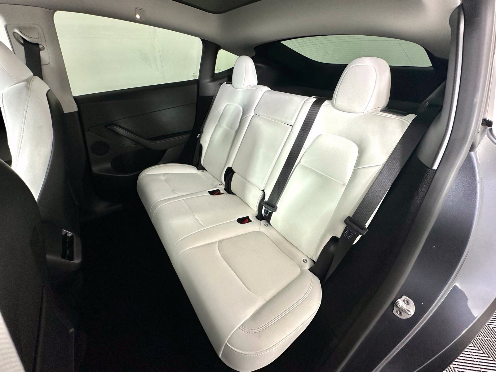 Used 2023 Tesla Model Y Performance AWD/4WD image 25