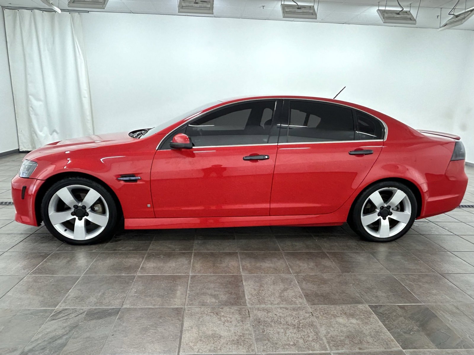 Used 2009 Pontiac G8 GT w/ Premium Package image 2