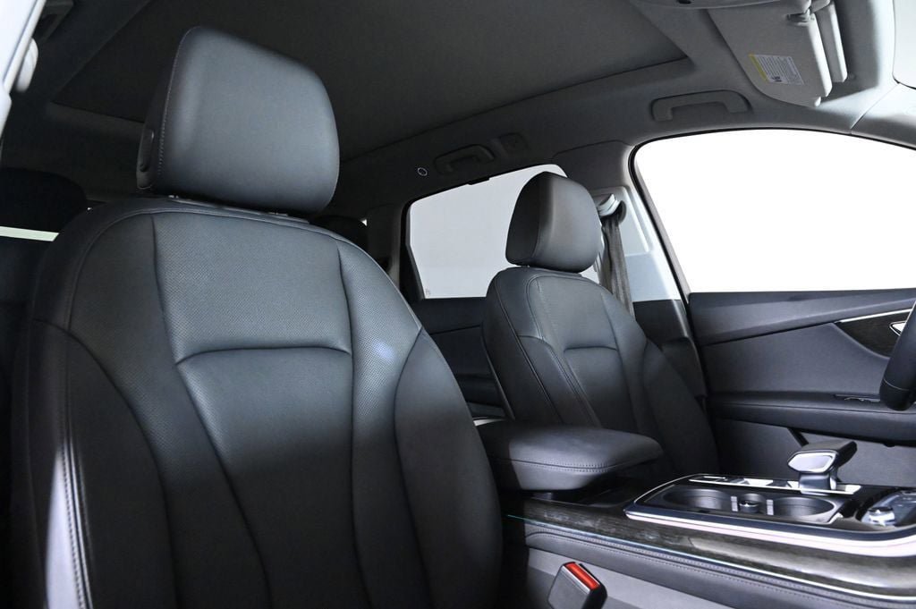 Used 2023 Audi Q7 3.0T Prestige AWD/4WD image 16