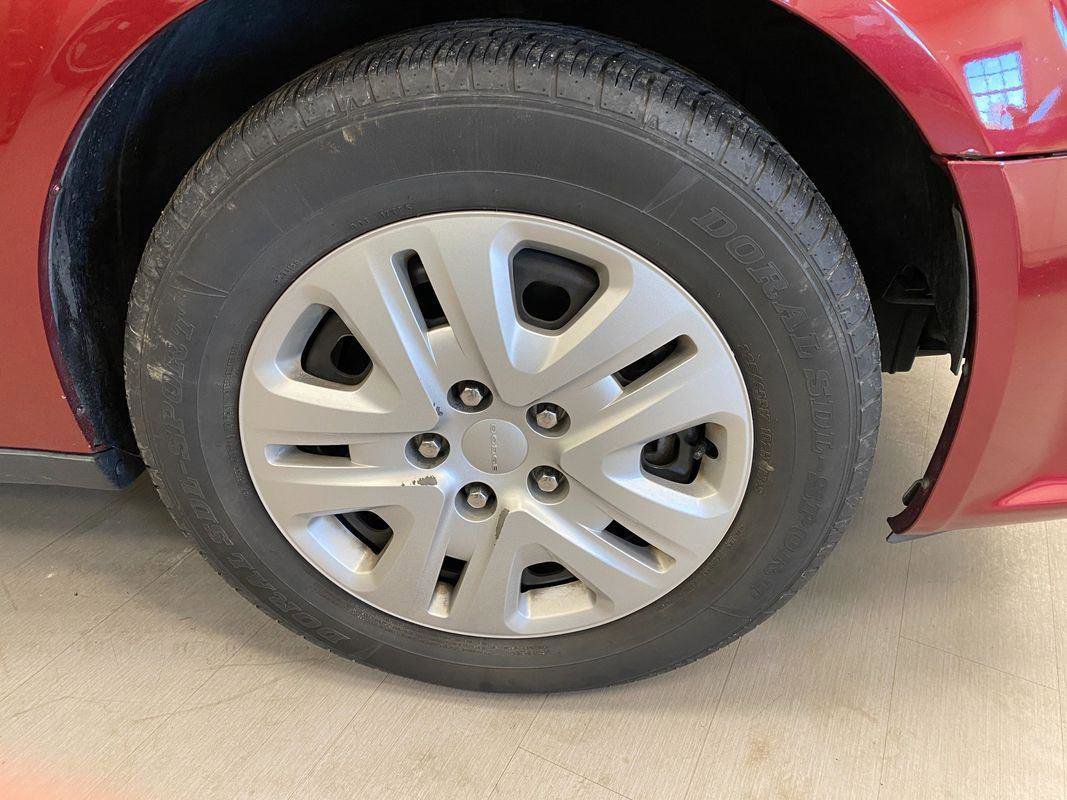 Used 2014 Dodge Grand Caravan American Value Package w/ UConnect Hands-Free Group image 10