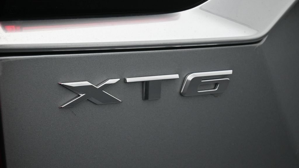 Certified 2024 Cadillac XT6 Premium Luxury FWD image 21