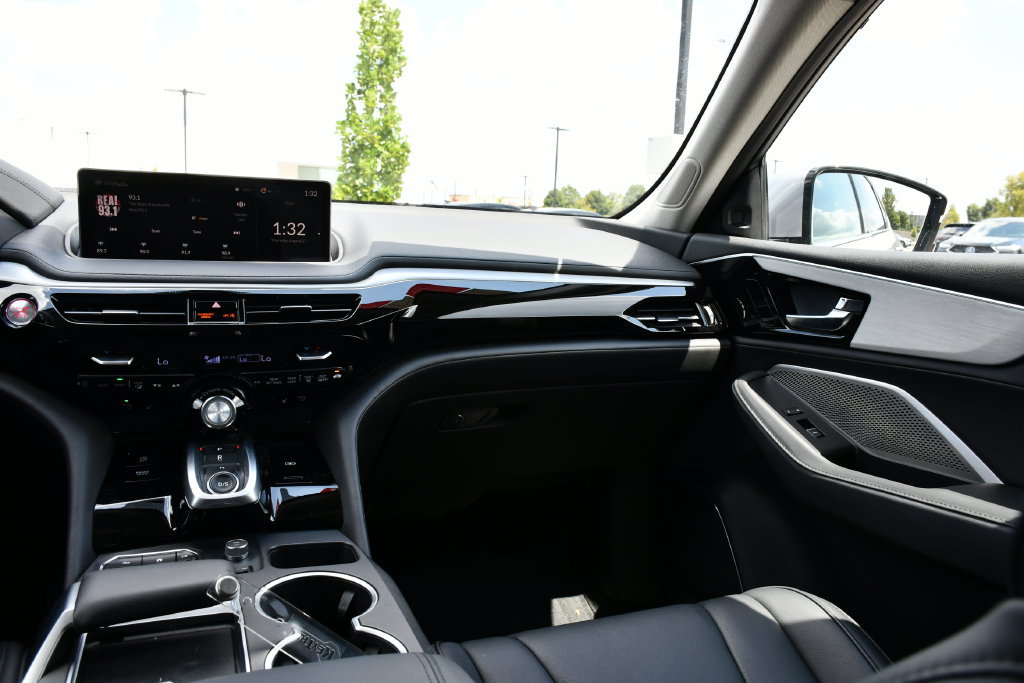 Used 2023 Acura MDX FWD image 27