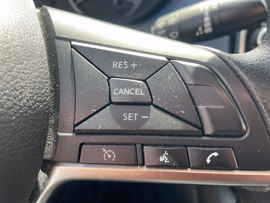 Certified 2023 Nissan Versa SV FWD image 9