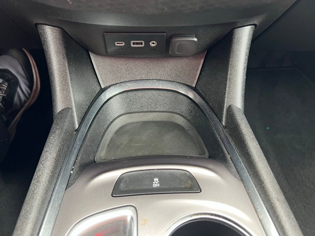 Used 2022 Chevrolet Malibu LT image 30