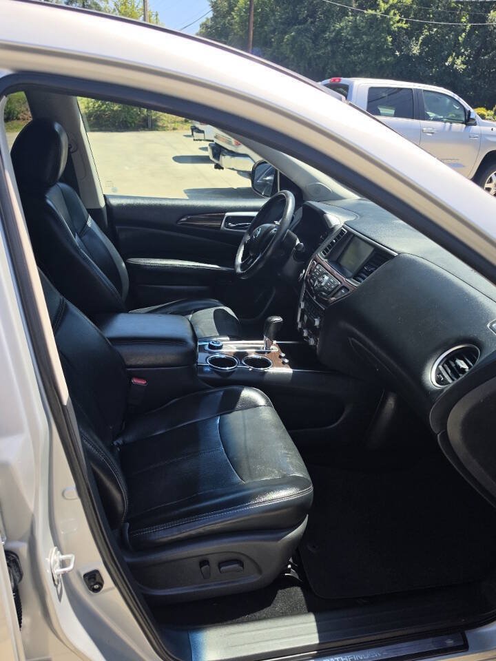 Used 2015 Nissan Pathfinder Platinum w/ Cargo Package FWD image 14