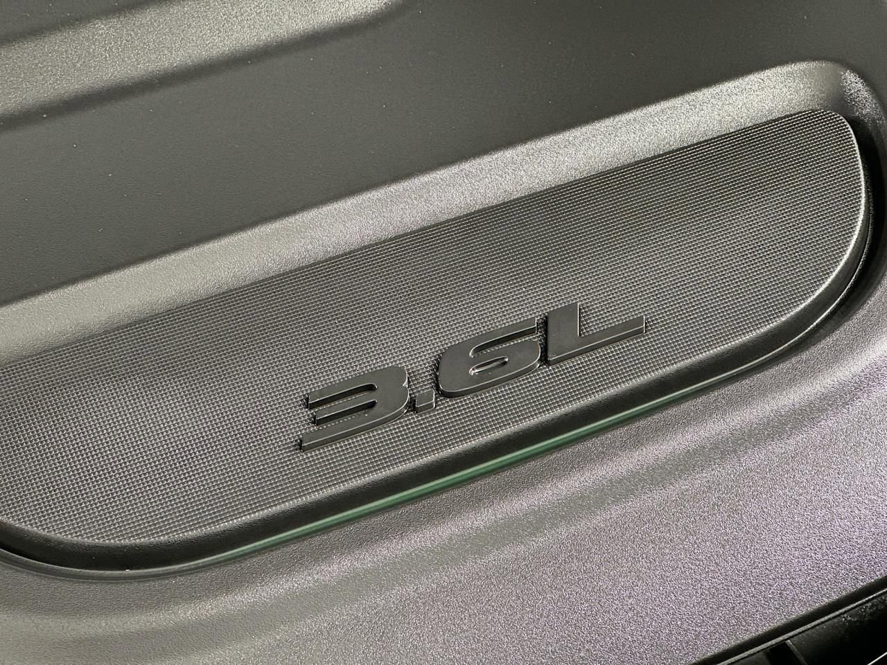 Used 2023 Chrysler Pacifica Touring image 44