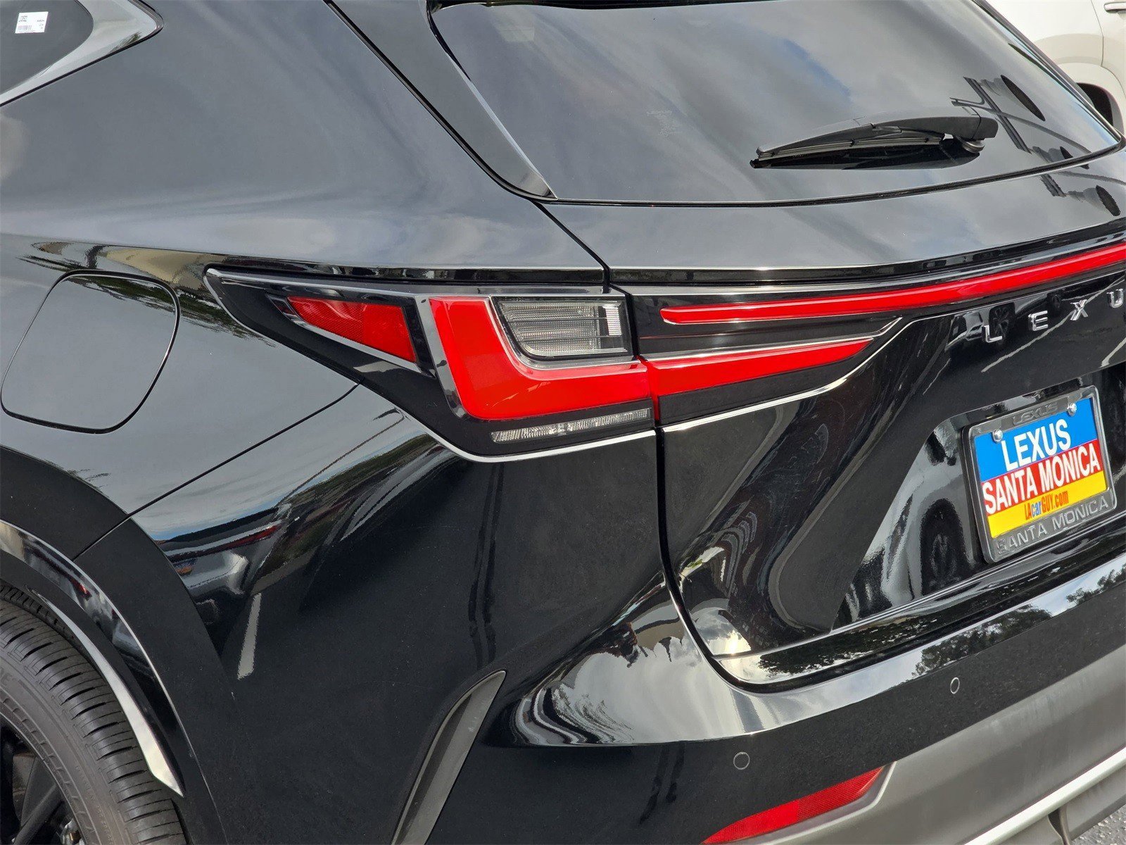 Used 2024 Lexus NX 450h+ F Sport image 30