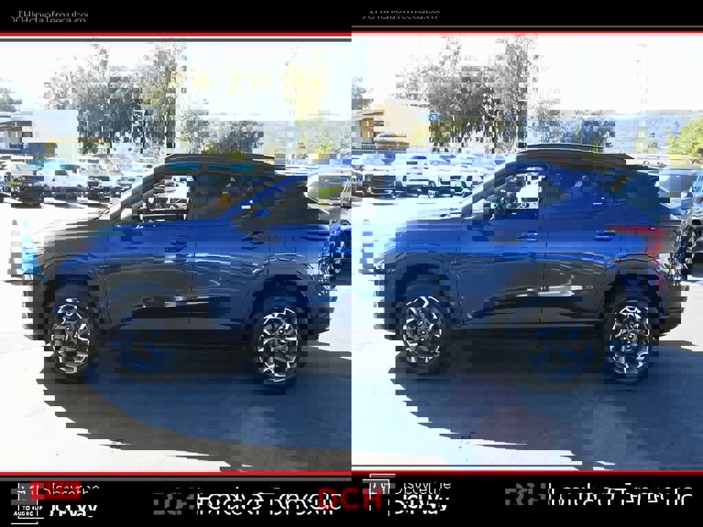 Used 2024 Chevrolet Trax LT w/ Sunroof Package image 4