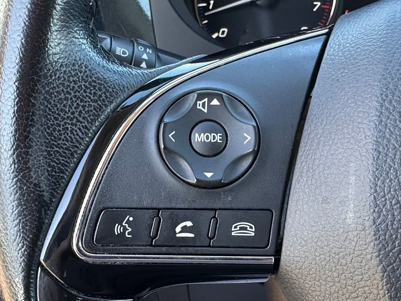 Used 2016 Mitsubishi Outlander SEL image 27