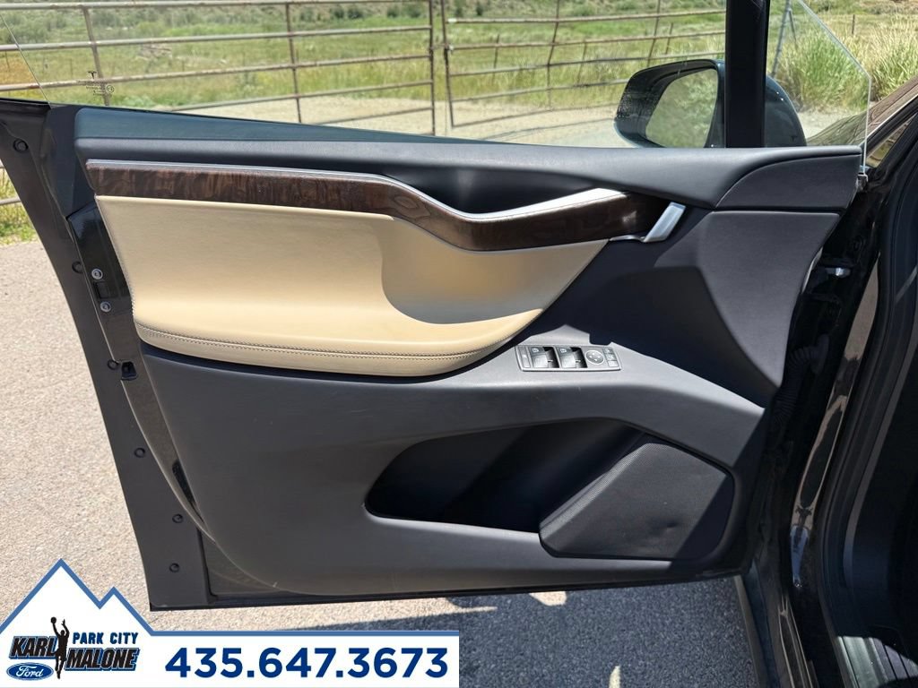 Used 2016 Tesla Model X 90D AWD/4WD image 13