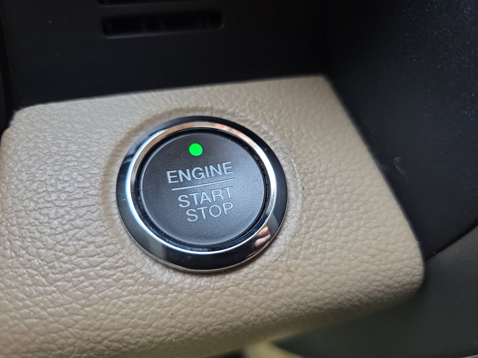 Used 2016 Ford F150 Lariat image 17