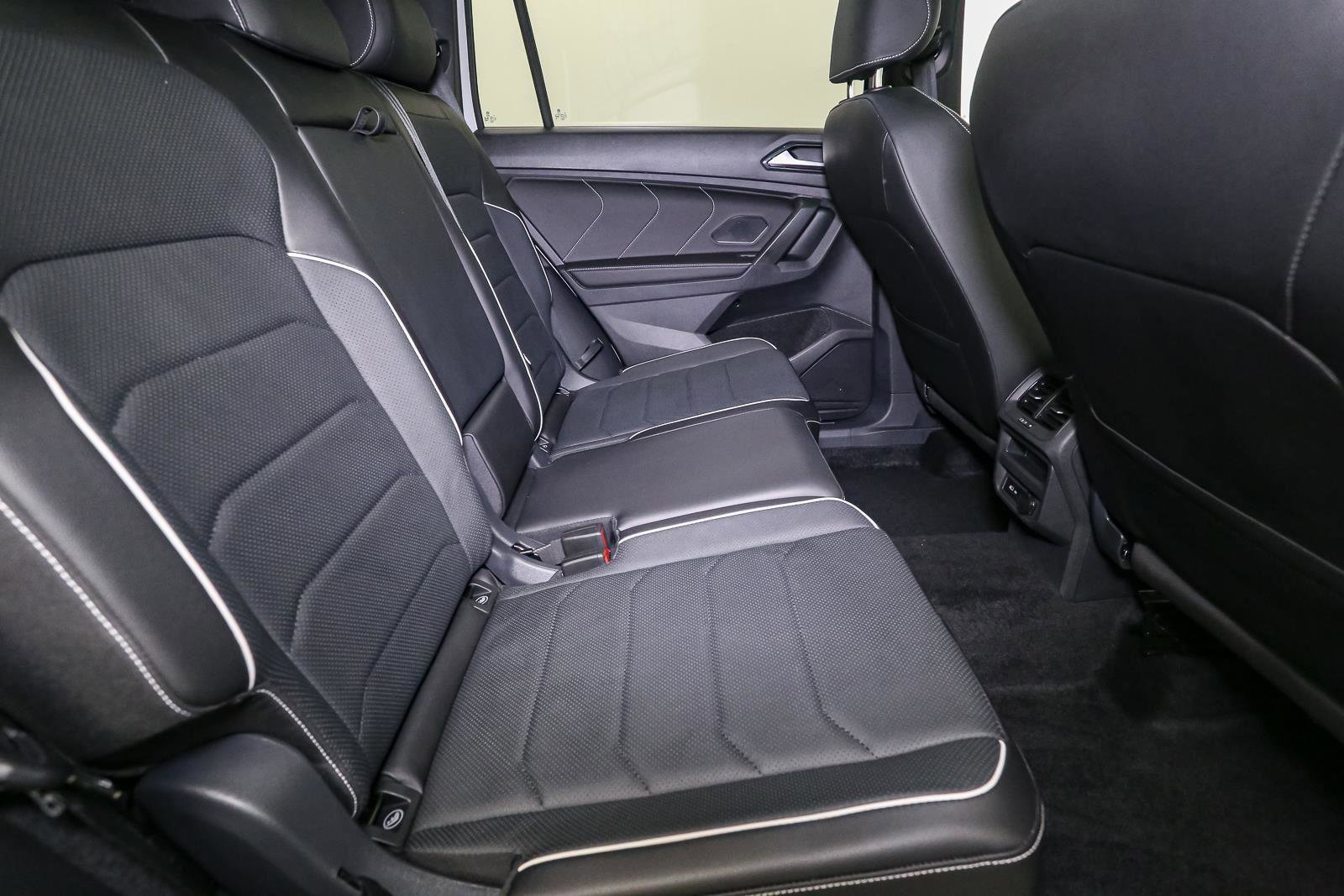 Used 2024 Volkswagen Tiguan SEL R-Line AWD/4WD image 26