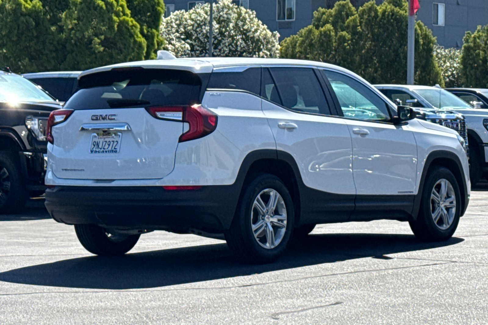 Used 2024 GMC Terrain SLE FWD image 5