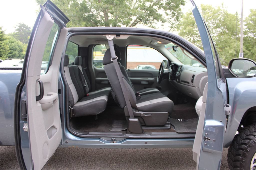 Used 2008 Chevrolet Silverado 1500 W/T w/ LS Package RWD image 24