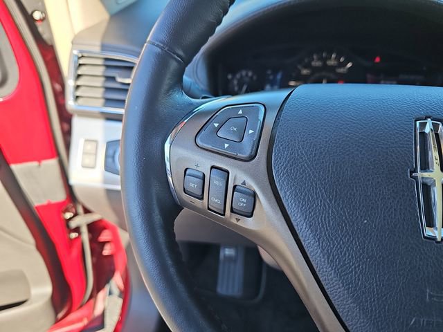 Used 2013 Lincoln MKX Base image 17