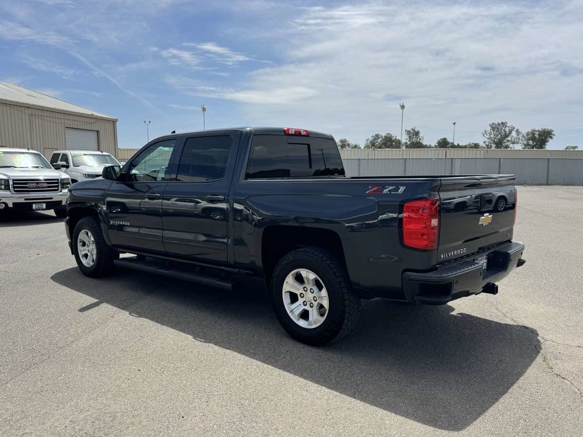 Used 2018 Chevrolet Silverado 1500 LT w/ All Star Edition AWD/4WD image 7