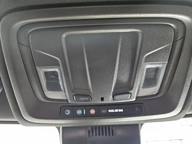 Used 2024 GMC Sierra 1500 SLT AWD/4WD image 35