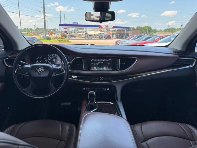 Used 2019 Buick Enclave Avenir w/ Avenir Technology Package FWD image 8