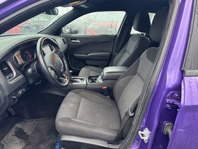Used 2018 Dodge Charger SXT w/ Blacktop Package image 9
