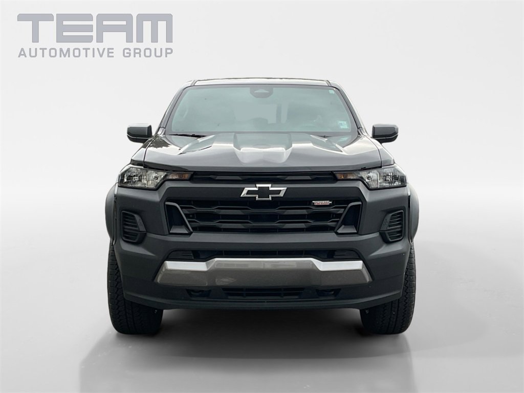 Used 2024 Chevrolet Colorado Trail Boss w/ LPO, Dark Essentials Package image 2