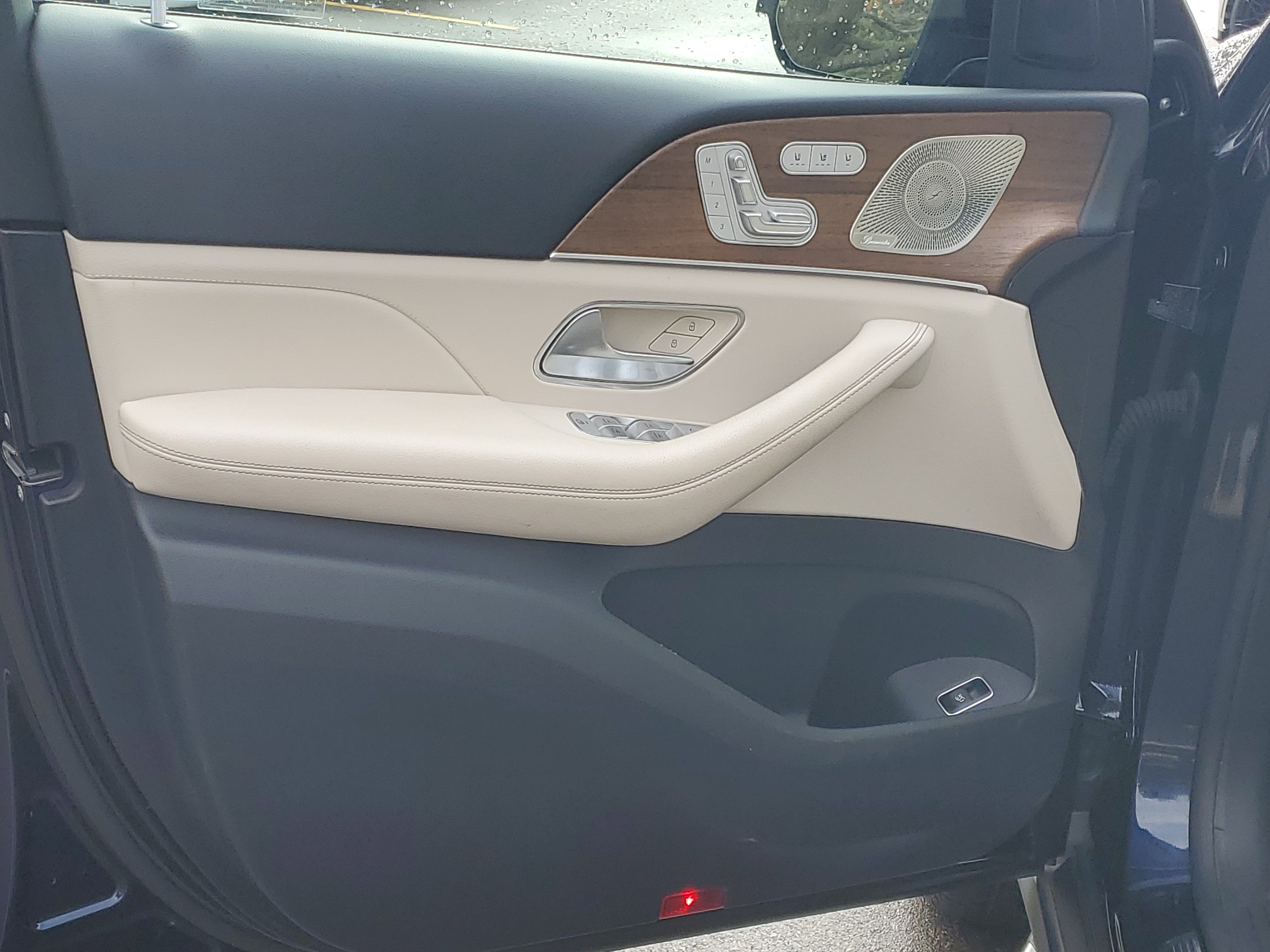 Used 2022 Mercedes-Benz GLE 350 4MATIC image 5