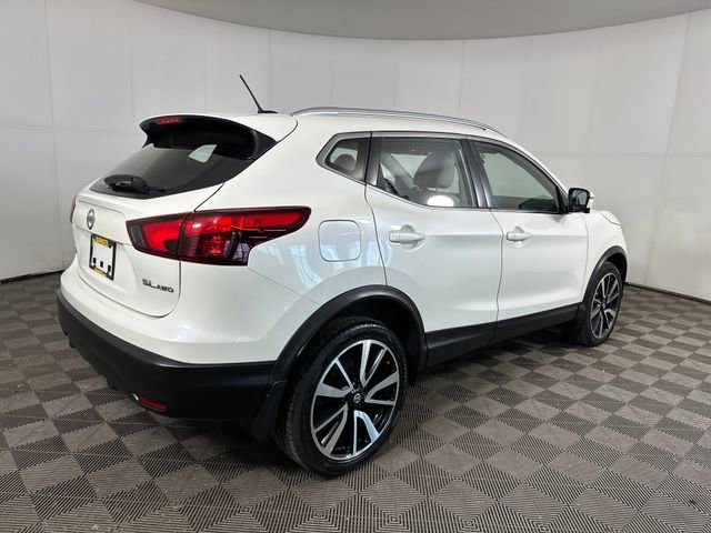 Used 2018 Nissan Rogue Sport SL w/ SL Premium Package image 3