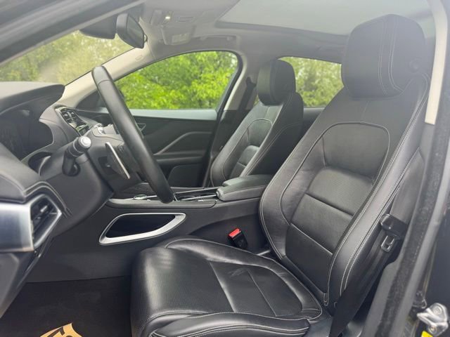 Used 2018 Jaguar F-PACE R-Sport AWD/4WD image 11