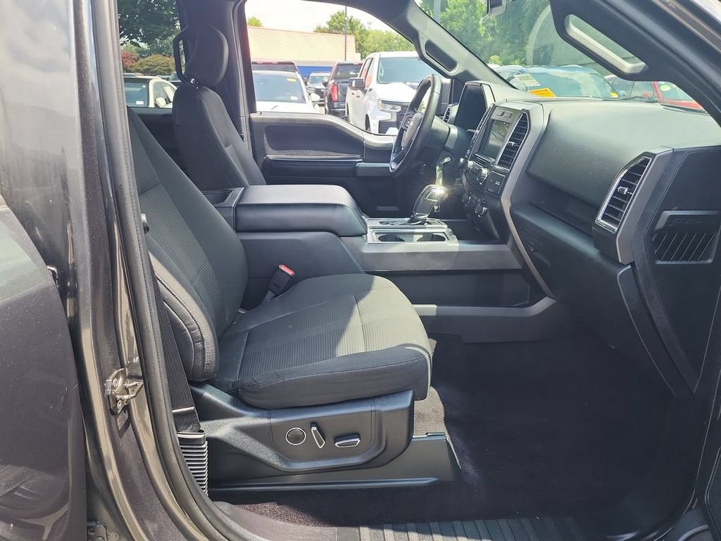 Used 2016 Ford F150 XLT w/ Equipment Group 302A Luxury AWD/4WD image 26
