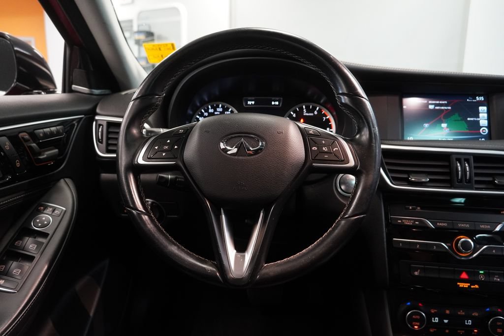 Used 2017 INFINITI QX30 Premium w/ Navigation Package AWD/4WD image 18