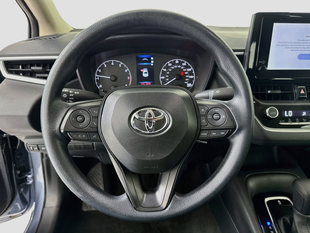 Used 2025 Toyota Corolla LE FWD image 12