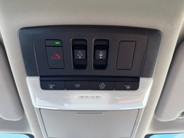 Used 2025 Nissan Rogue Platinum w/ Platinum Premium Package FWD image 28