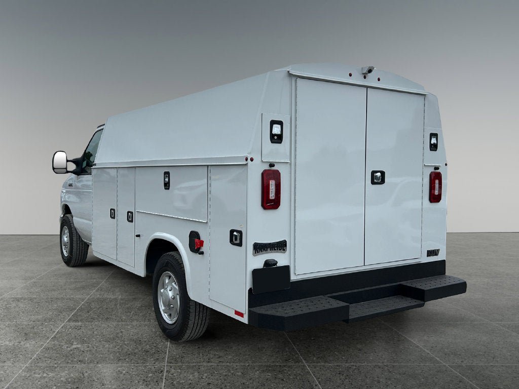 New 2026 Ford E-350 and Econoline 350 Super Duty w/ Power Equipment Group RWD image 5