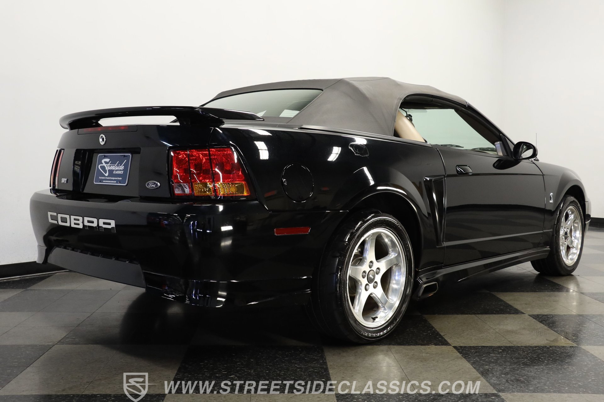 Used 2001 Ford Mustang Cobra image 25