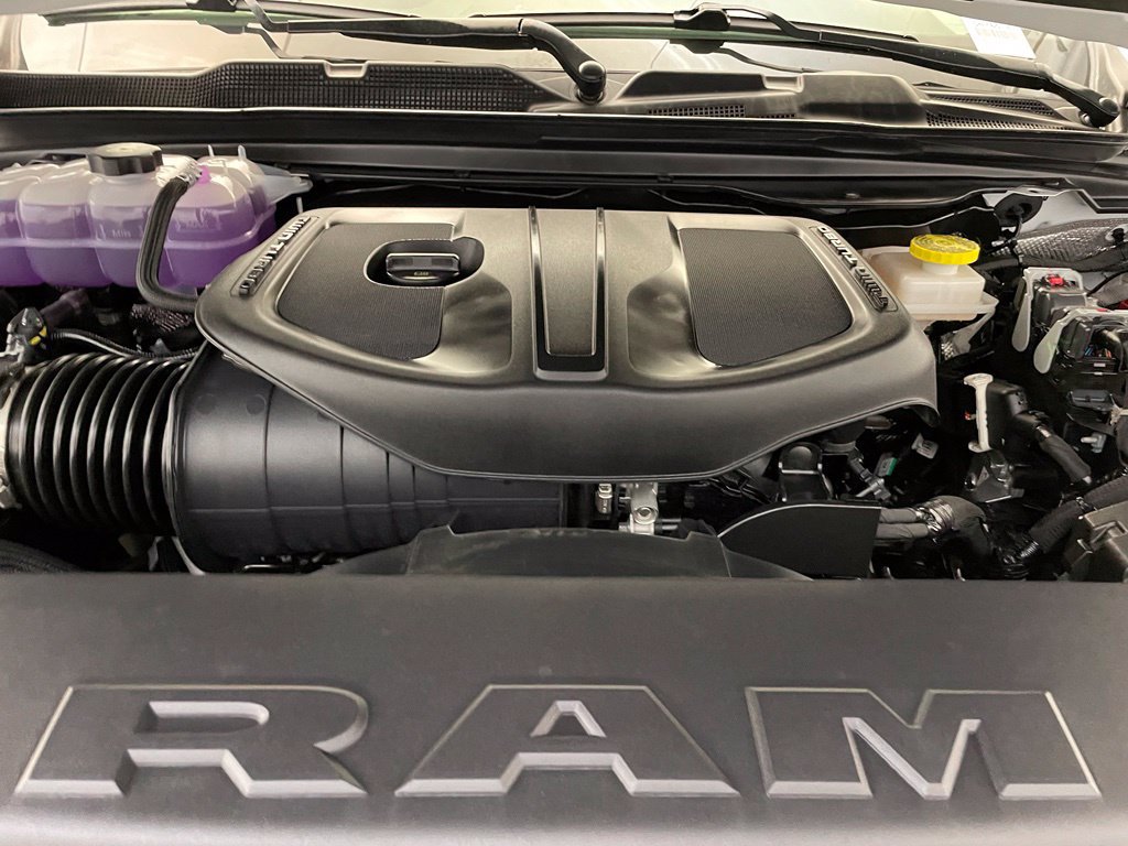 New 2026 RAM 1500 Express AWD/4WD image 18