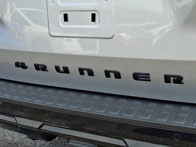 Used 2025 Toyota 4Runner TRD Sport AWD/4WD image 34