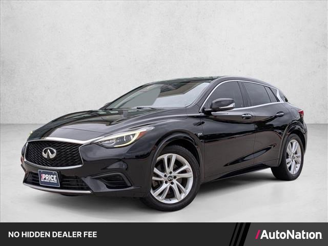 Used 2017 INFINITI QX30 FWD image 1