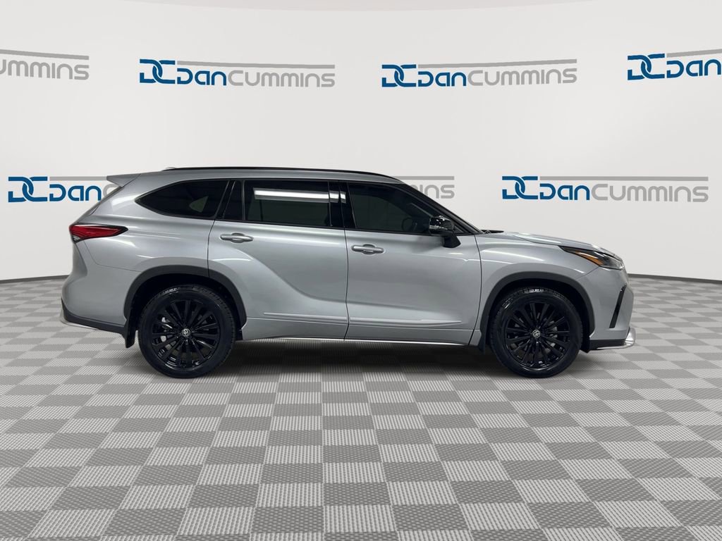 Used 2023 Toyota Highlander XSE AWD/4WD image 9