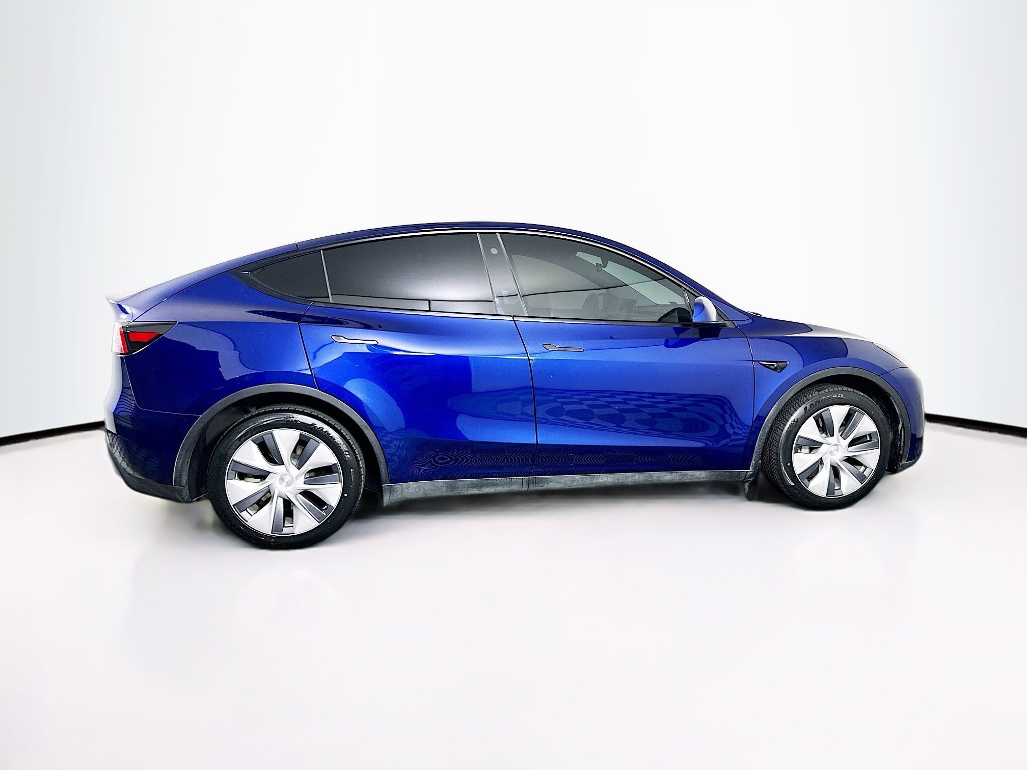 Used 2023 Tesla Model Y Long Range AWD/4WD image 10