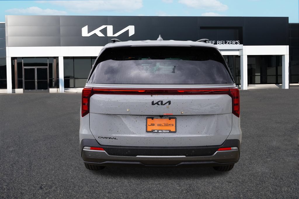 New 2027 Kia Carnival EX FWD image 4