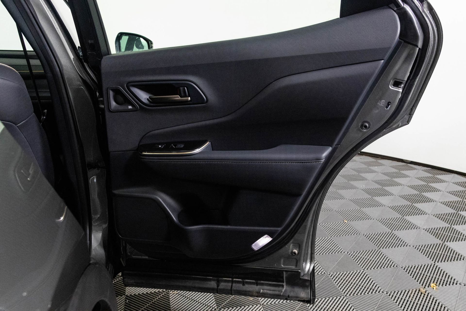 Used 2024 Toyota Crown Platinum image 37