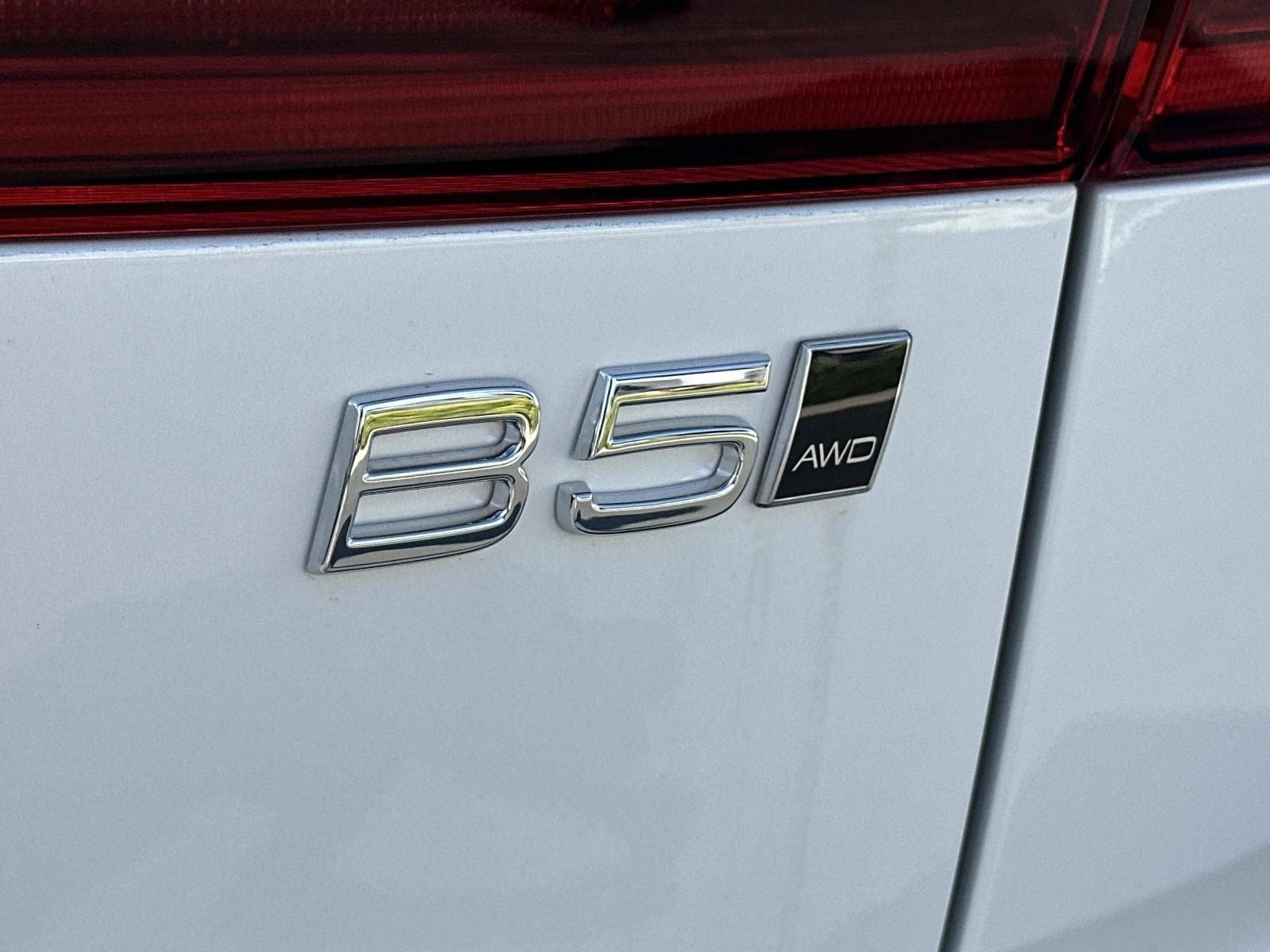 New 2026 Volvo XC60 B5 Plus w/ Protection Package Premier AWD/4WD image 22