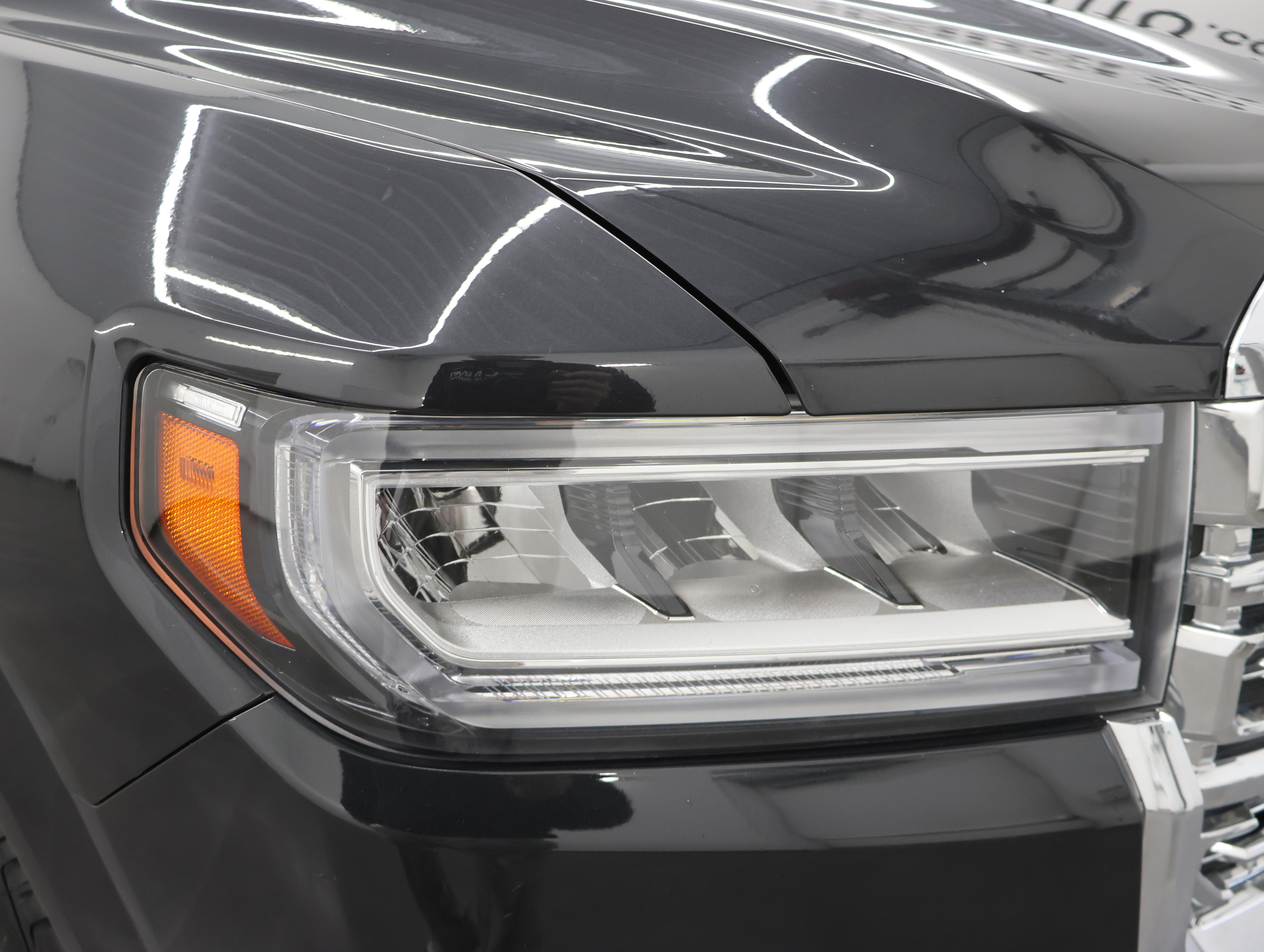 Used 2020 GMC Acadia Denali w/ Trailering Package image 32